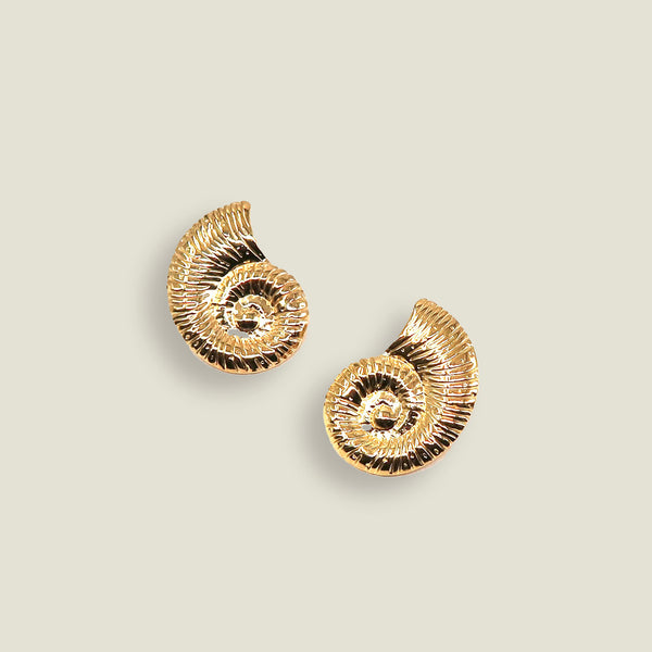 Mari Studs