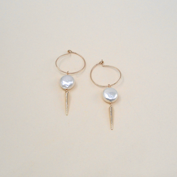 Thin Pearl W/ Spike Hoops