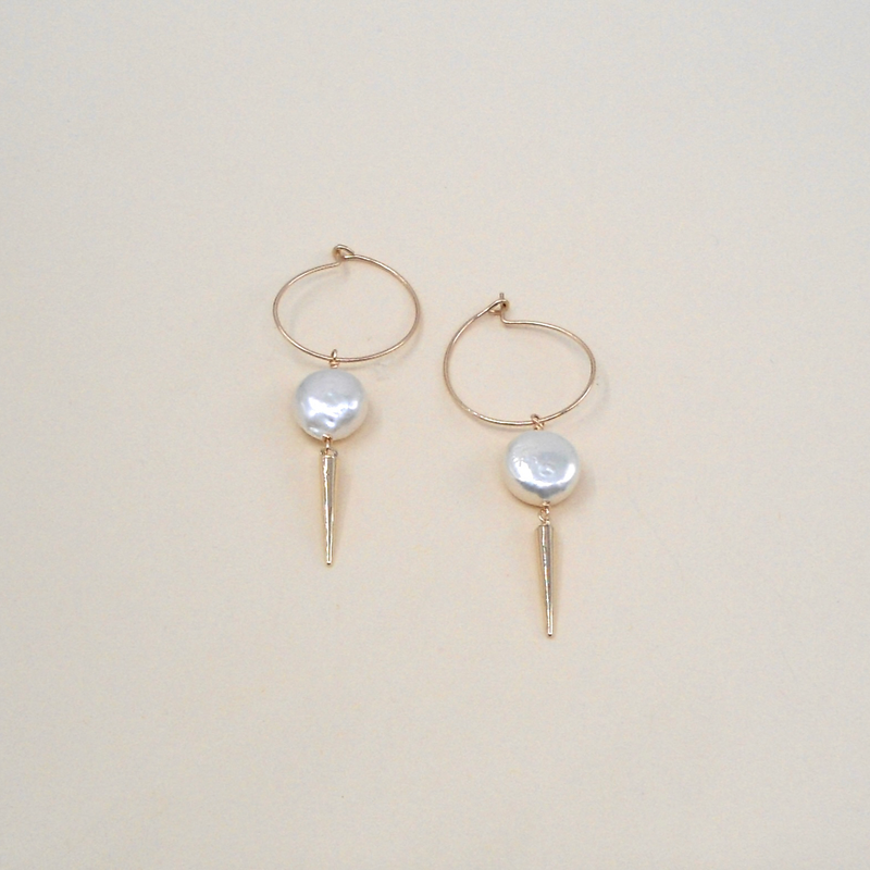 Thin Pearl W/ Spike Hoops