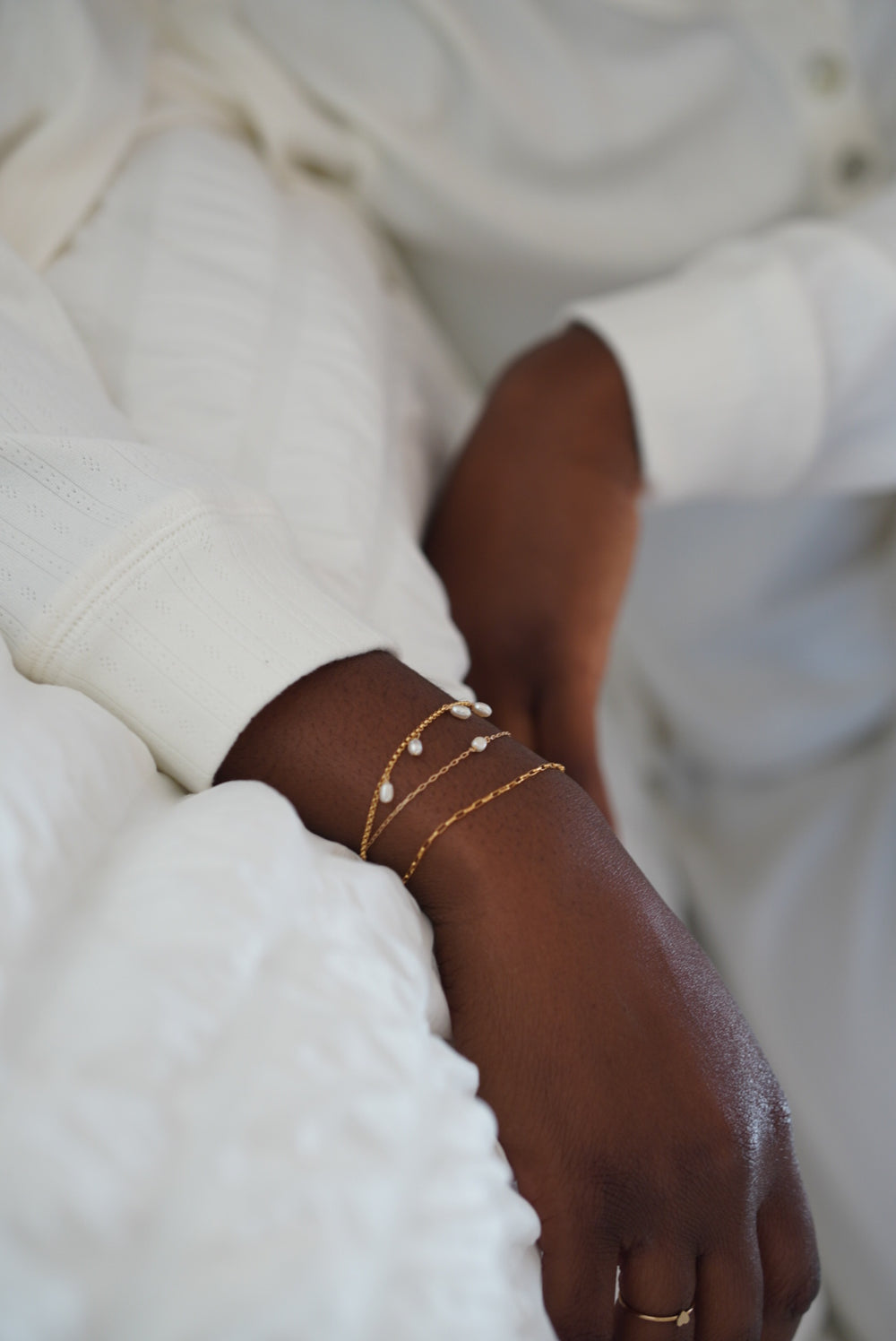 ブレスレット Monday Edition _ MJxME Petite Pearl Bunch Bracelet DSC02645_1000x.jpg?v=1673042530